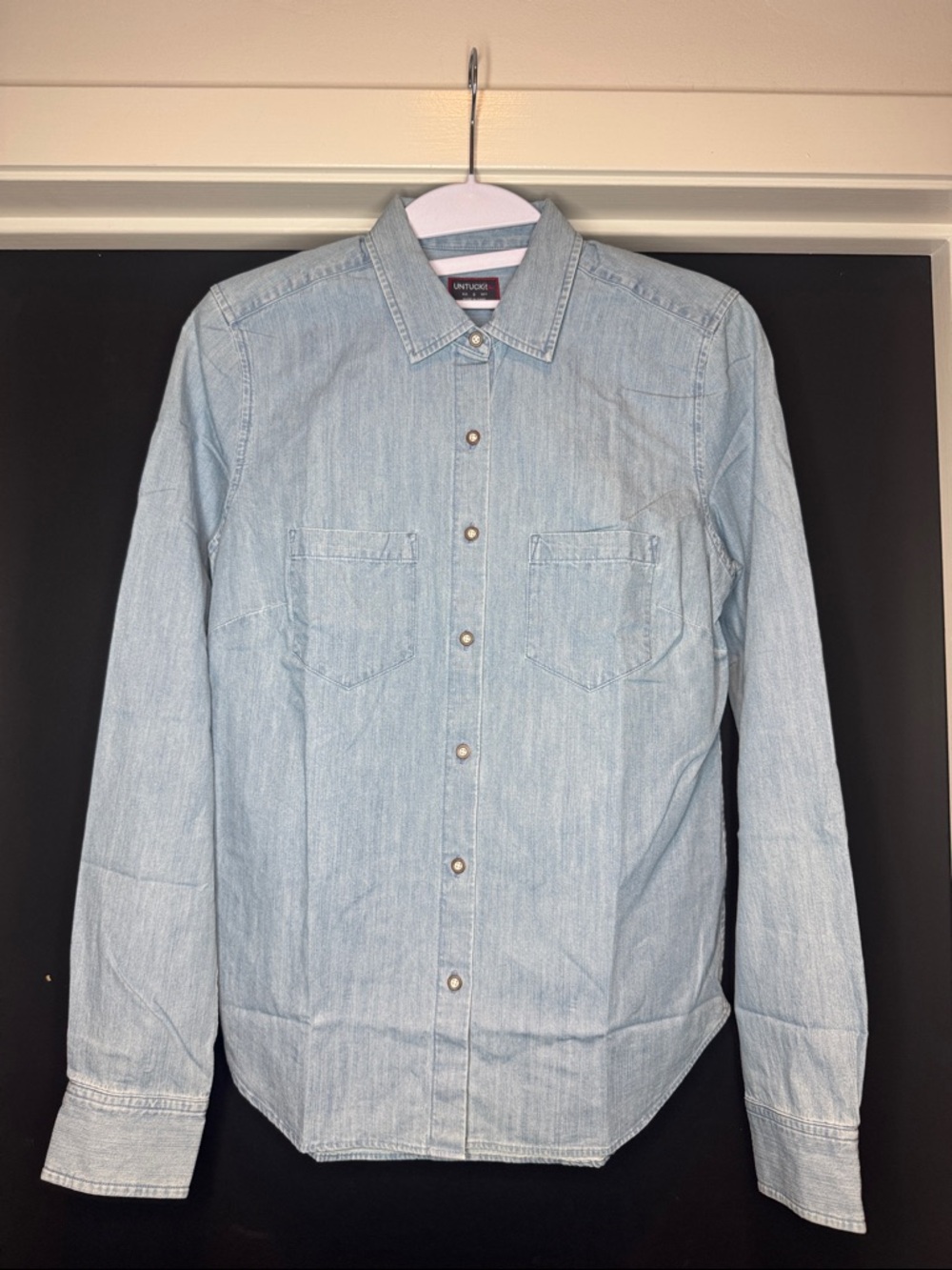 UNTUCKit Women’s Blue Chambray Button Down Shirt XS Casual Cotton